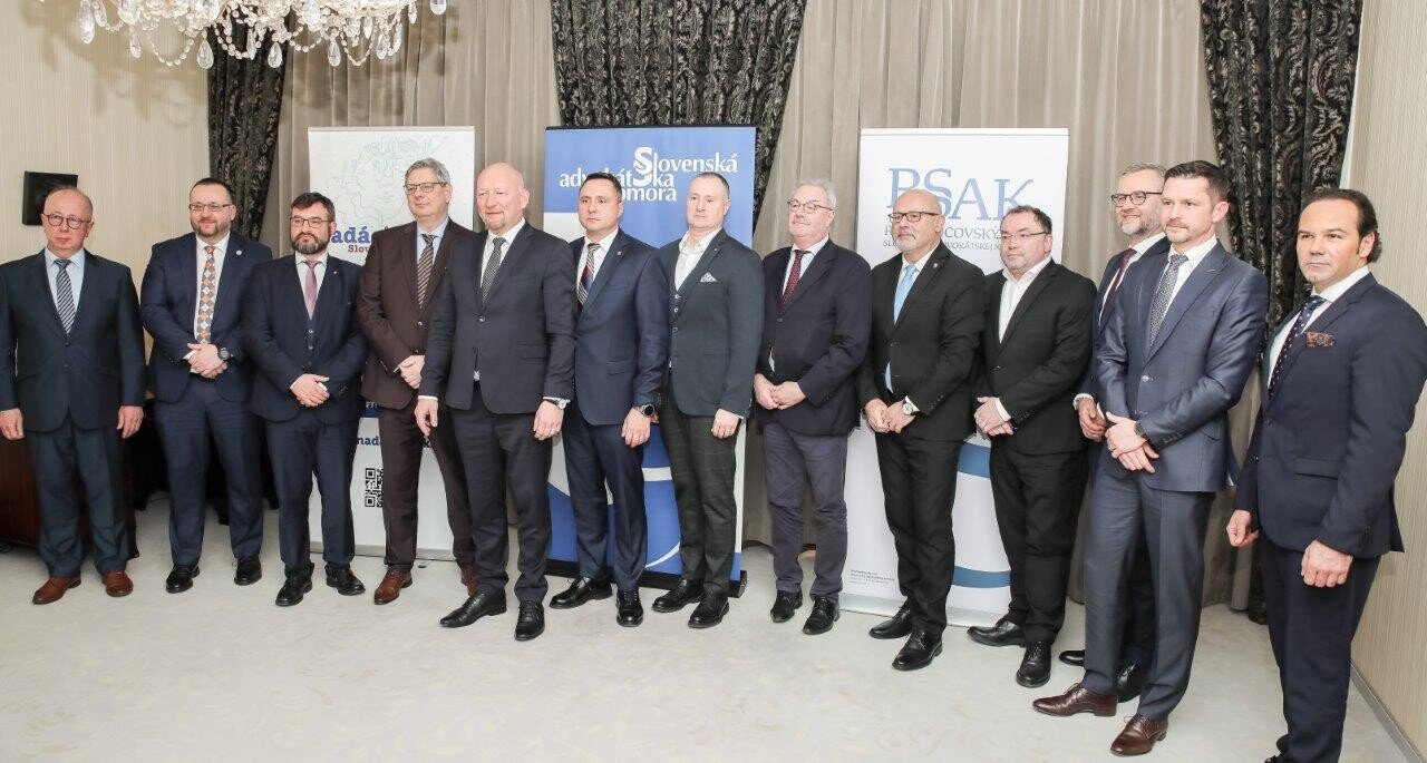 Reakcia na AI v práve: okrúhly stôl priniesol nové priority