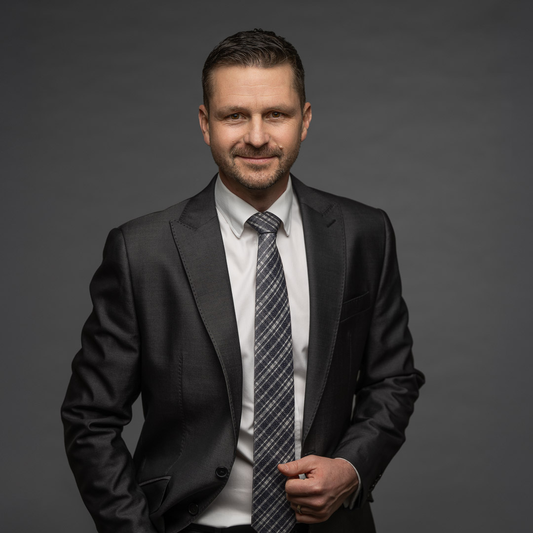 Peter Štrpka v rozhovore pre Investment Guide 2025/2026: O umelej inteligencii v advokácii a budúcnosti právnych služieb